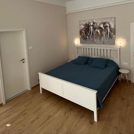 Apartment Check In Pula Bagian luar foto