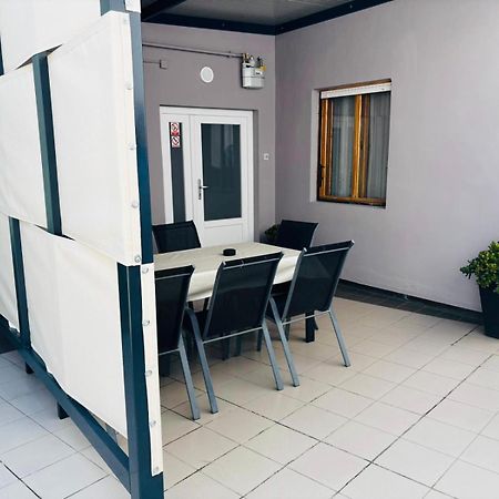 Apartment Check In Pula Bagian luar foto