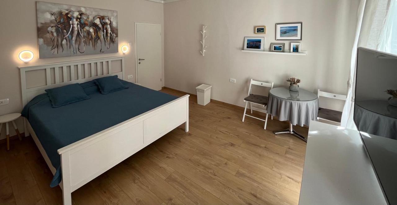Apartment Check In Pula Bagian luar foto