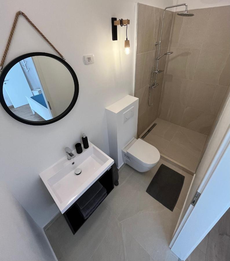 Apartment Check In Pula Bagian luar foto