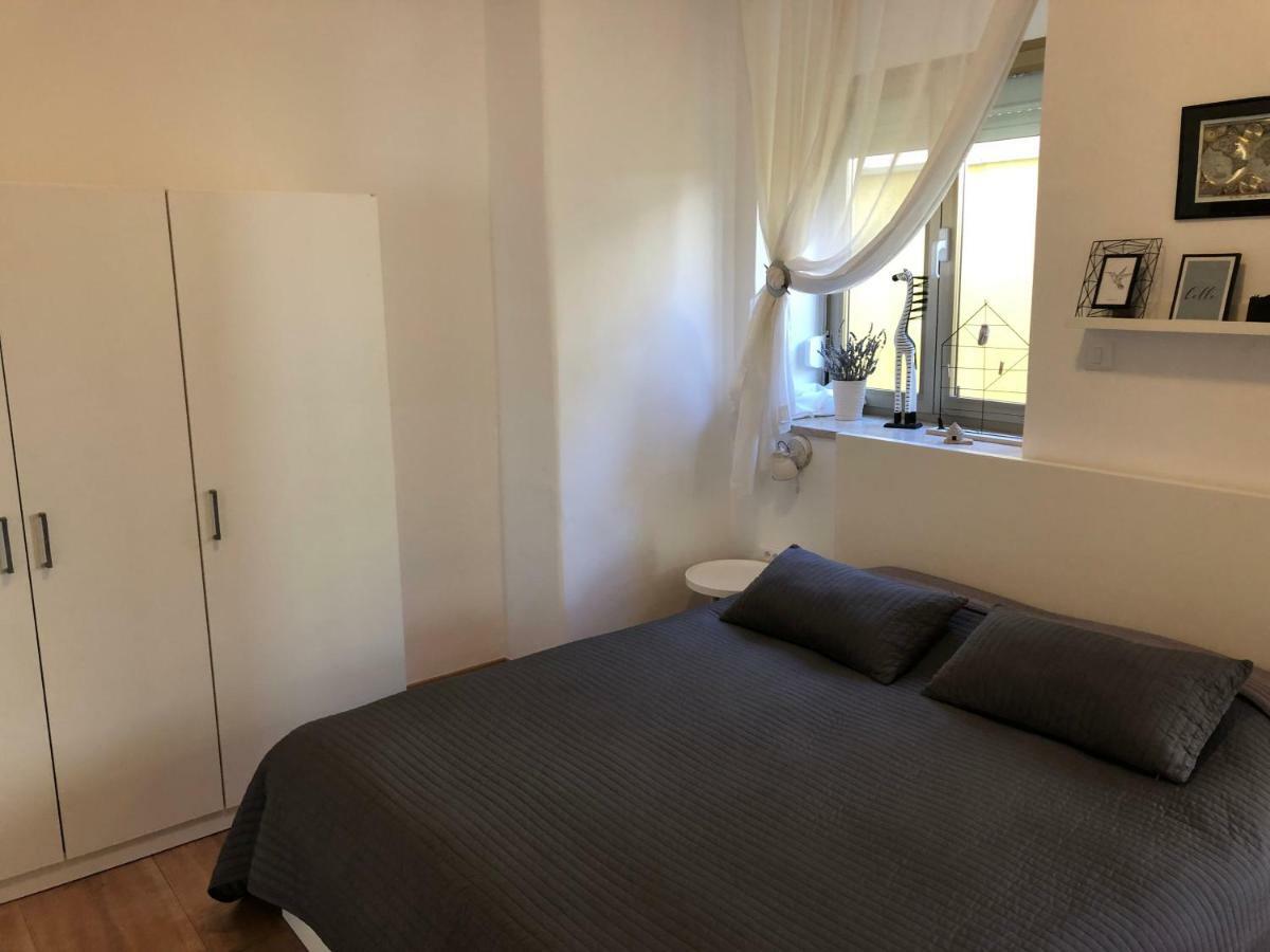 Apartment Check In Pula Bagian luar foto